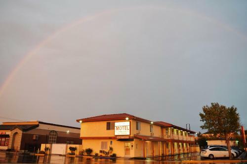 Mojave Village Motel