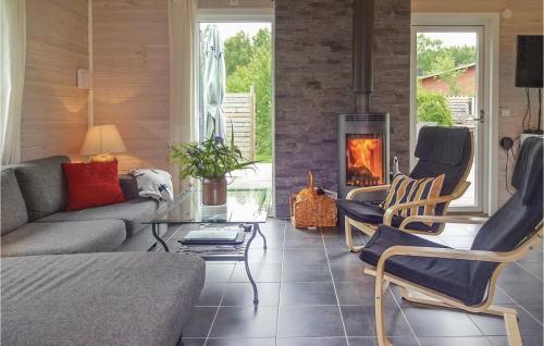 Three-bedroom Holiday Home In Garsnas
