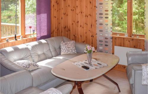 Three-bedroom Holiday Home In Hallaryd