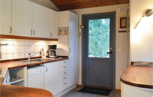 Holiday Home Hallstavik Herr�ng