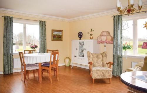 Three-bedroom Holiday Home In Stromsnasbruk