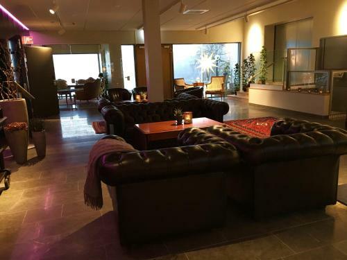 H�llsn�s Hotell & Konferens