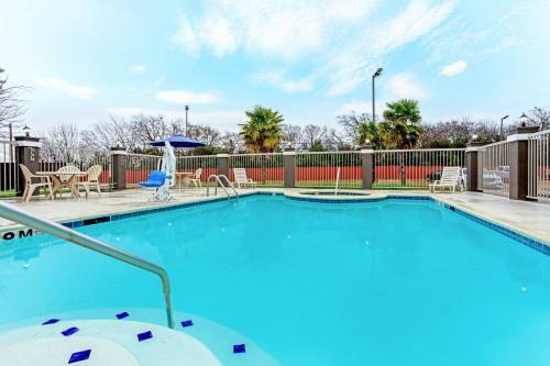 Hotel La Quinta Inn & Suites Cleburne