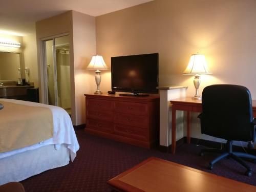 Motel Burbank Inn And Suites