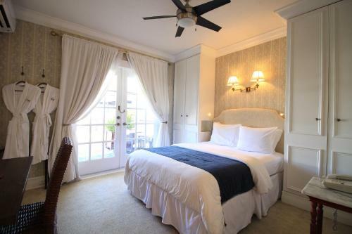 The Riverview Hotel