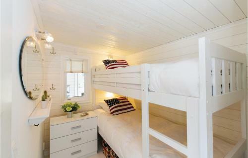 Three-bedroom Holiday Home In Saffle