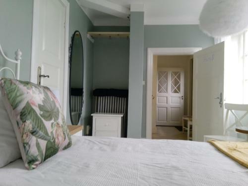 Hostal The Garden Hill Hotel