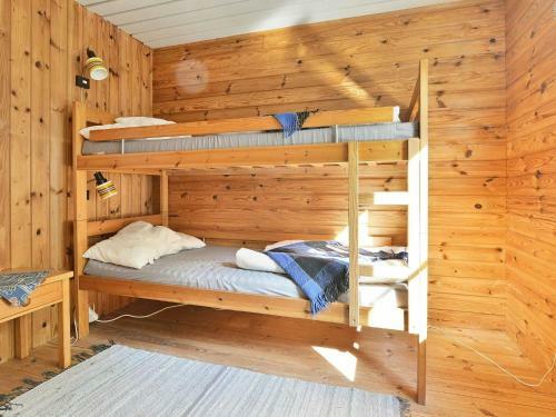 Four-bedroom Holiday Home In L�nsboda