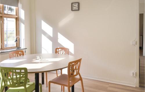 Six-bedroom Holiday Home In Tomelilla