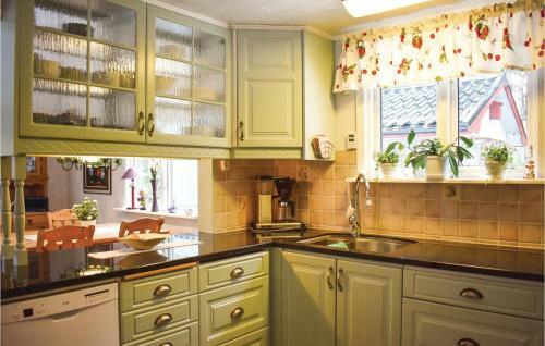 Three-bedroom Holiday Home In Ystad