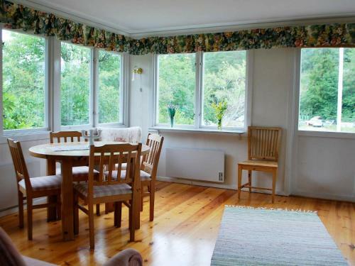 Two-bedroom Holiday Home In Nyn�shamn