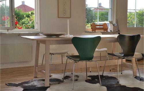 Three-bedroom Holiday Home In Brantevik