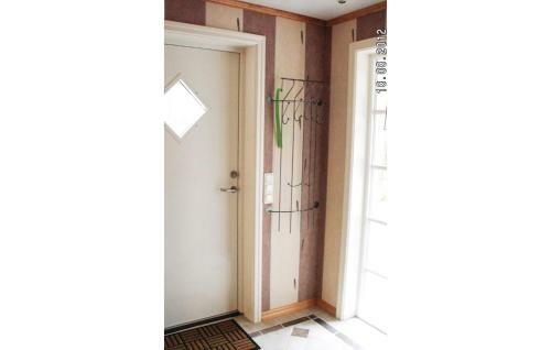 Three-bedroom Holiday Home In Ed