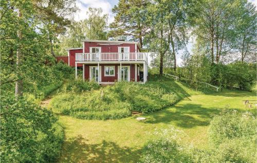 Three-bedroom Holiday Home In Bodafors