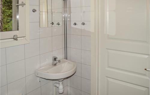 One-bedroom Holiday Home In Balsta