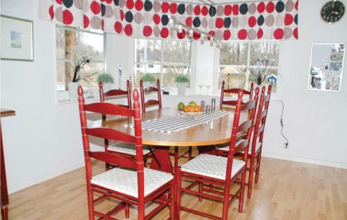 Three-bedroom Holiday Home In Brandstorp