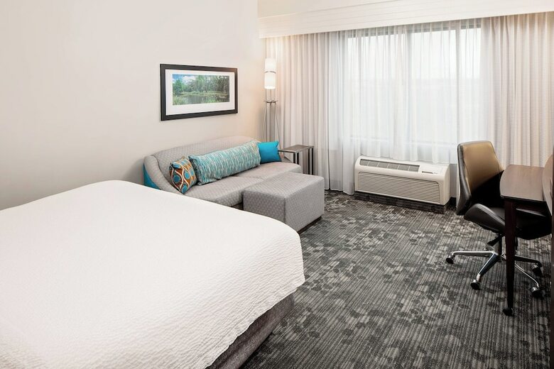 Hotel Courtyard Houma