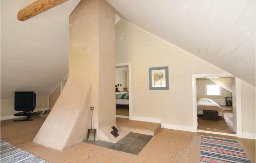 Three-bedroom Holiday Home In Hedekas