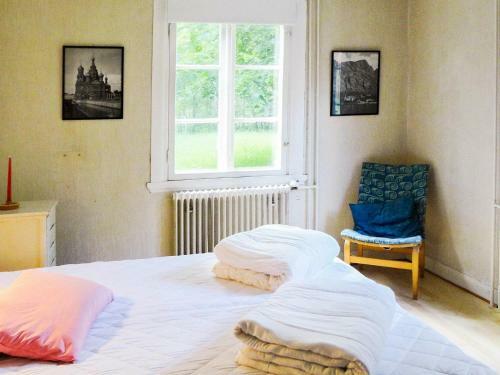 Four-bedroom Holiday Home In �lmhult
