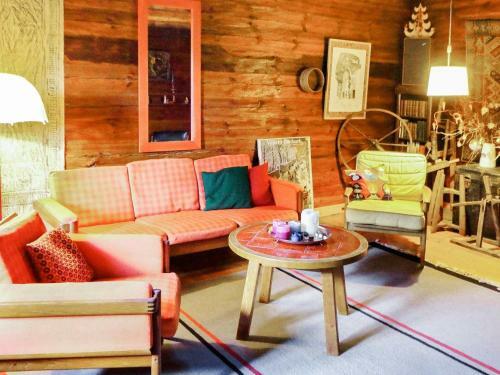 Four-bedroom Holiday Home In �lmhult