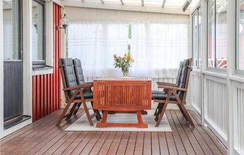 Two-bedroom Holiday Home In Tranas