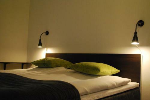 Bed And Breakfast 33