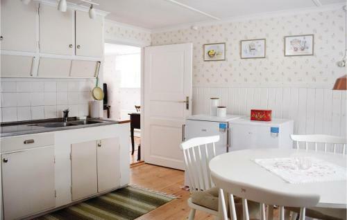 Two-bedroom Holiday Home In Urshult