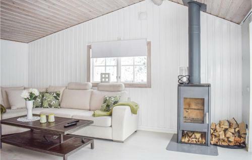 Two-bedroom Holiday Home In Vaggeryd