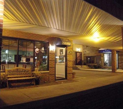 Hotel Cocca's Inn And Suites - Route 9