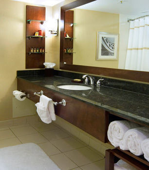 Hotel East Lansing Marriott At University Place