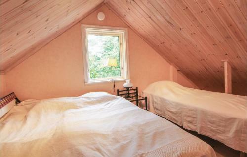 Three-bedroom Holiday Home In Borgstena
