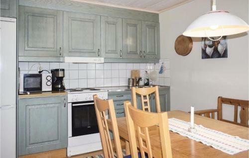 Three-bedroom Holiday Home In Korsberga