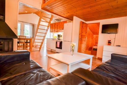 Hotel �rj�ng Camping & Stugor Sommarvik