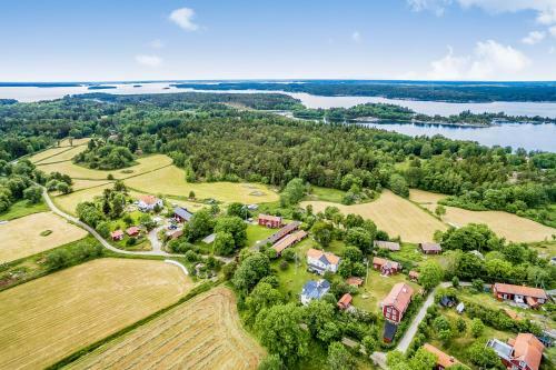 Bull-august G�rd Vandrarhem/hostel