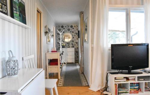 Three-bedroom Holiday Home In Yngsjo