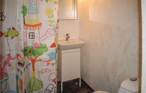 One-bedroom Holiday Home In Vikbolandet