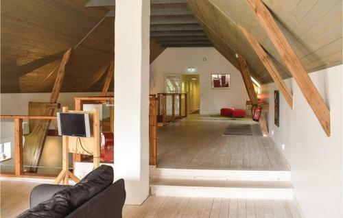Nine-bedroom Holiday Home In Stromsnasbruk