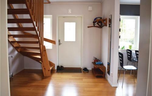 Two-bedroom Holiday Home In Lonashult