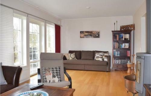 Two-bedroom Holiday Home In Lonashult