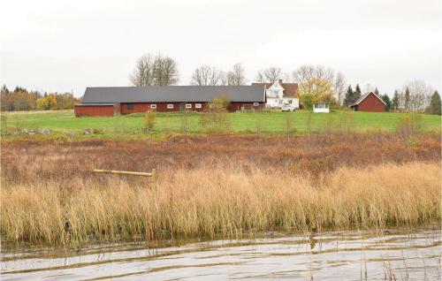 Three-bedroom Holiday Home In Almesboda