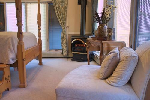 Bed & Breakfast Black Bear Manor