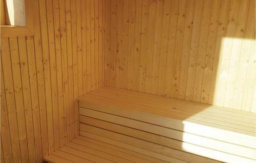 Three-bedroom Holiday Home In Strangnas