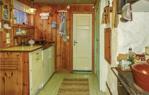 Two-bedroom Holiday Home In Vittsjo