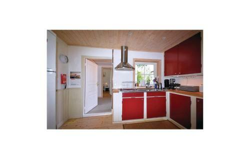 Two-bedroom Holiday Home In Broaryd