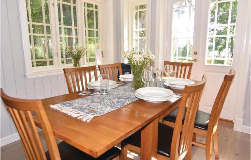 Two-bedroom Holiday Home In Bengtsfors