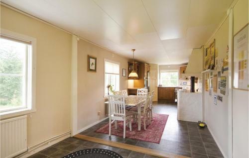 Five-bedroom Apartment In Sjotofta