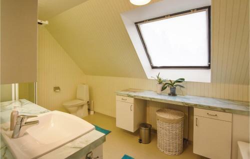 Four-bedroom Holiday Home In Bredaryd