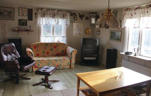 Three-bedroom Holiday Home In Rodeby