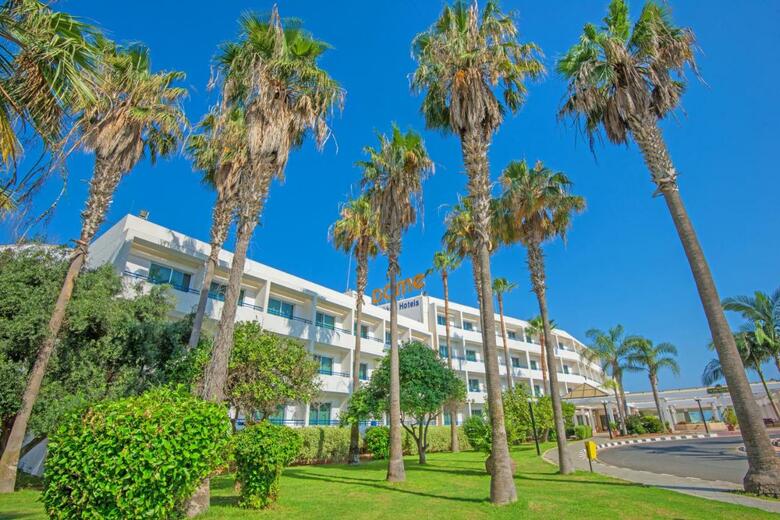 Hotel Dome Beach Resort