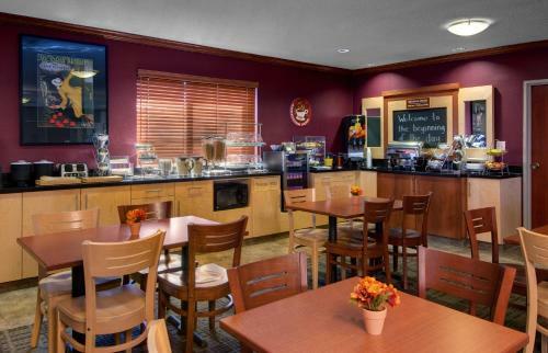 Hotel Baymont Inn & Suites
